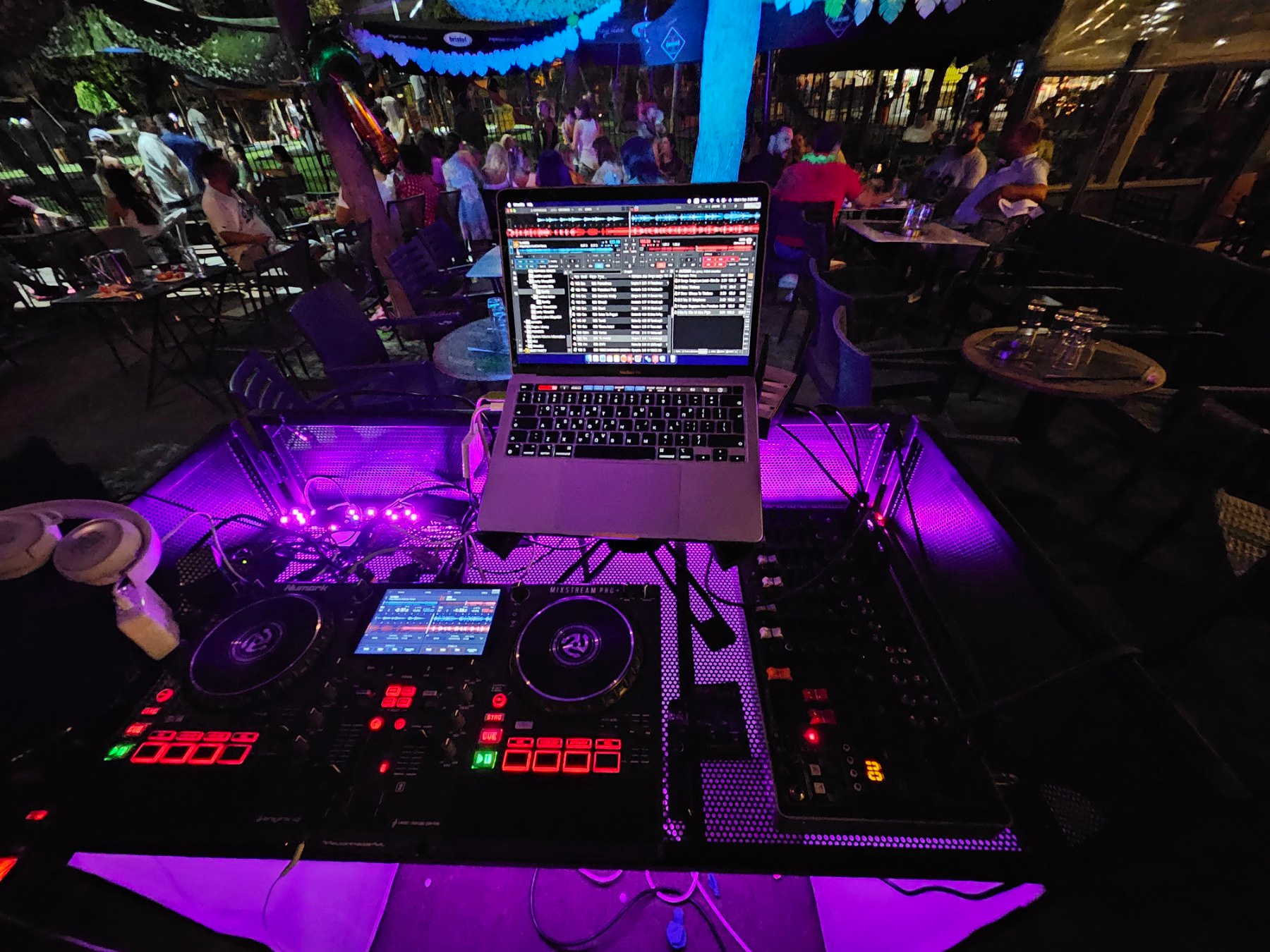 PARTY VIBES BY GEORGE MITSOS