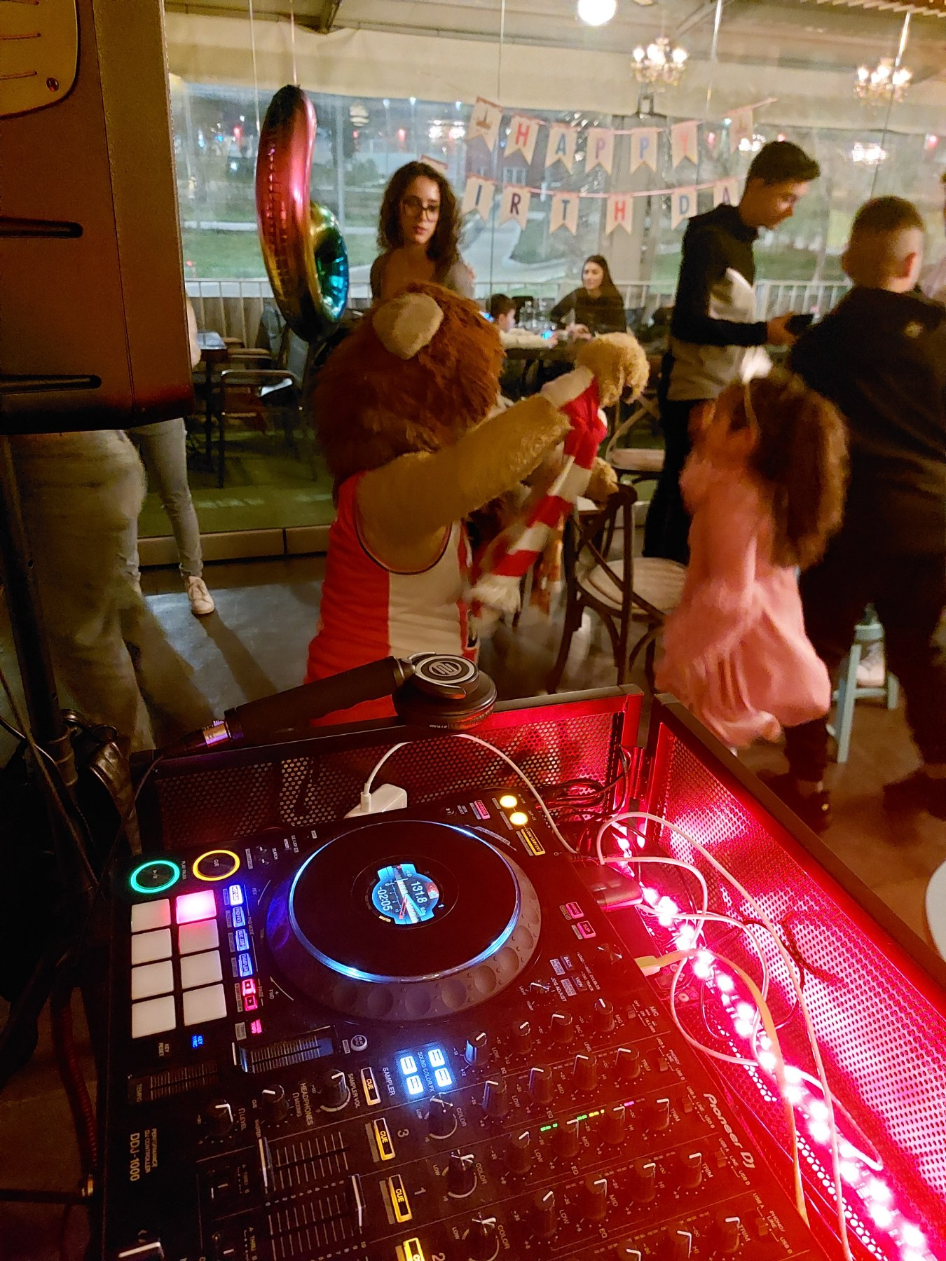 Kids Party with Dj & Maskot Thryleon