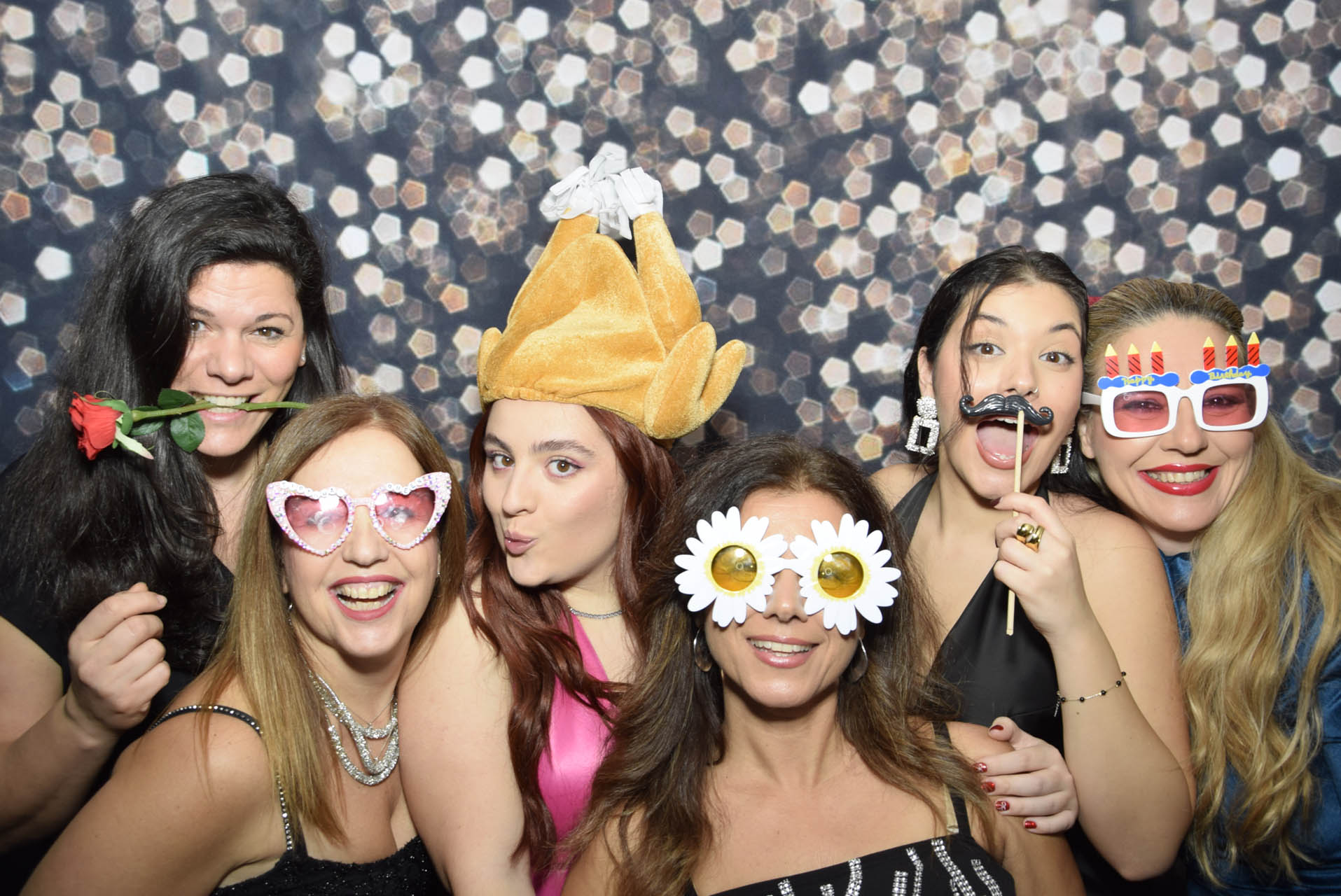 Photobooth για άπειρες φωτογραφίες στο party σας!