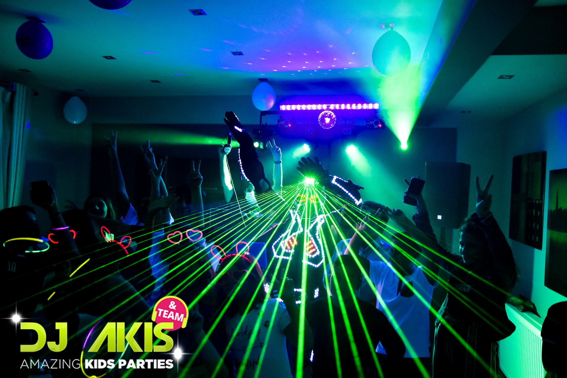 DJ Akis & Team