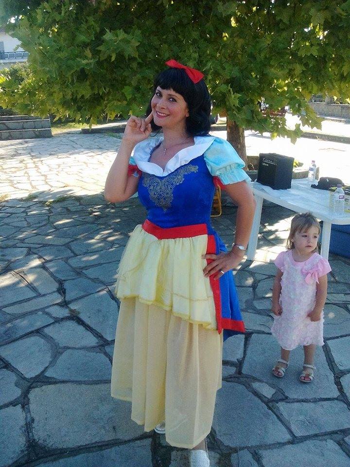 "H Tοσοδούλα και η παρέα της"
