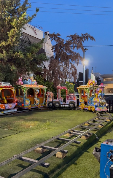 happy-play-park-train2