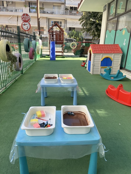 messy play πλυντήριο αυτοκινήτων