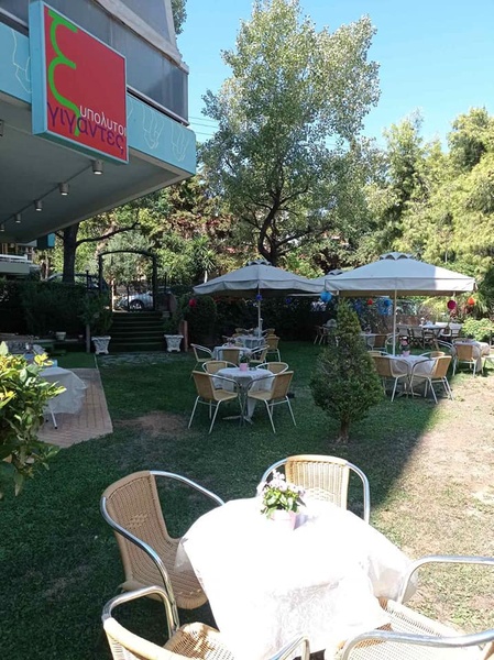 Ξυπόλυτοι Γίγαντες