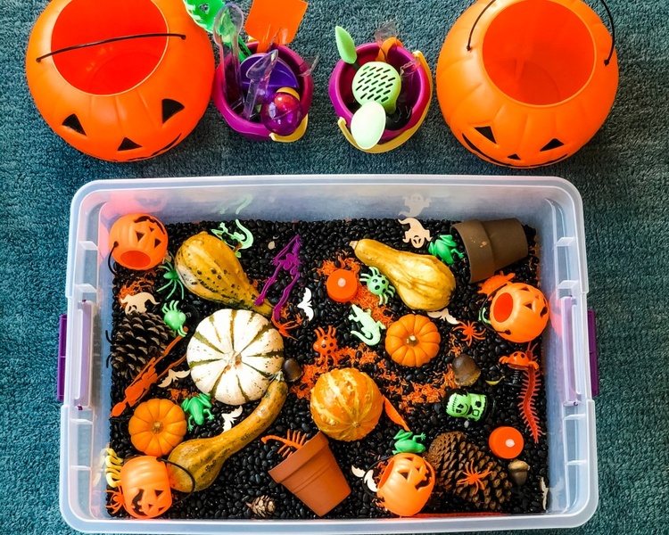 Halloween messy play - 