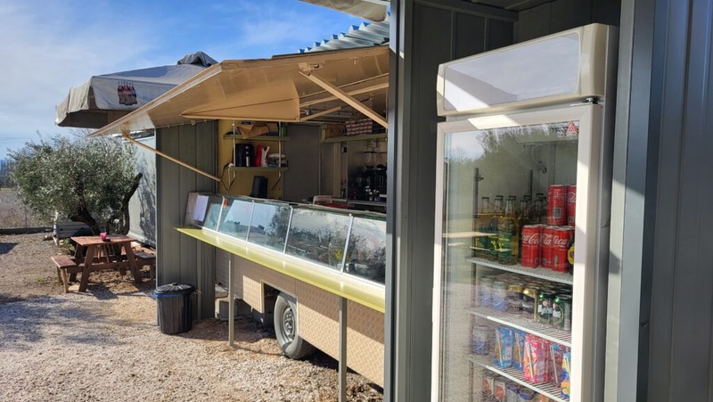 Στις ελιές του παππού στην ΘΕΡΜΗ ΘΕΣΣΑΛΟΝΙΚΗΣ